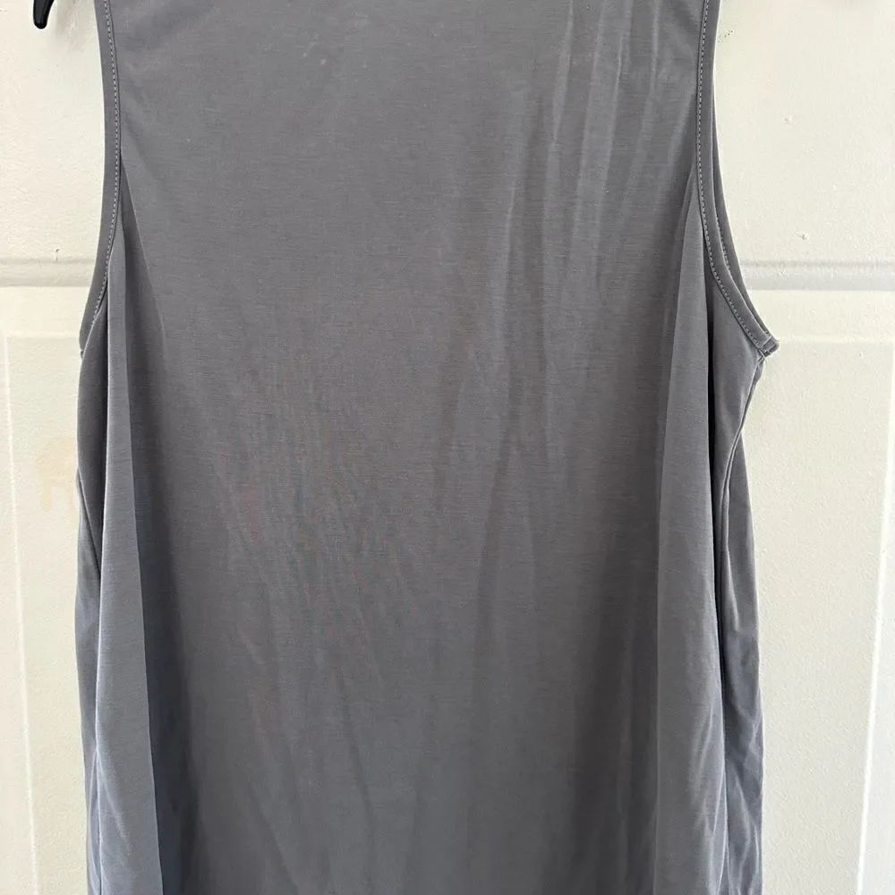 Green Zip tank blouse - Picture 3 of 3